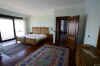 DSC_0193_900x596.JPG (68737 bytes)